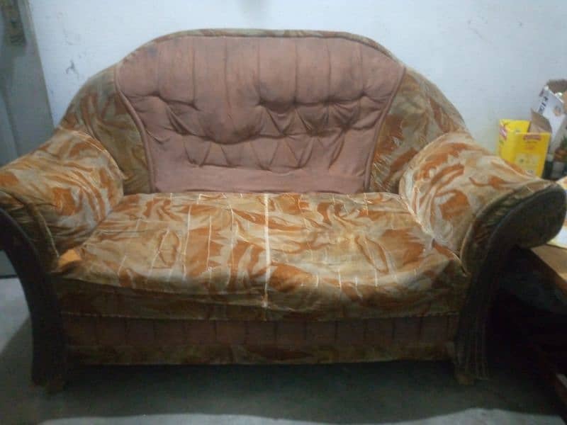 1 single seater Sofa 1 double 2 seater sofa 1 Triple seater Sofa 1