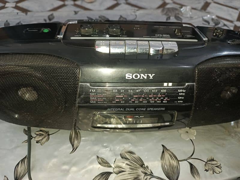 Sony Vintage Radio - Sony CFS-B5S Radio Cassette Recorder 7