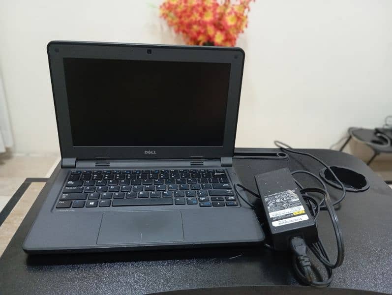 DELL Latitude 3150 9