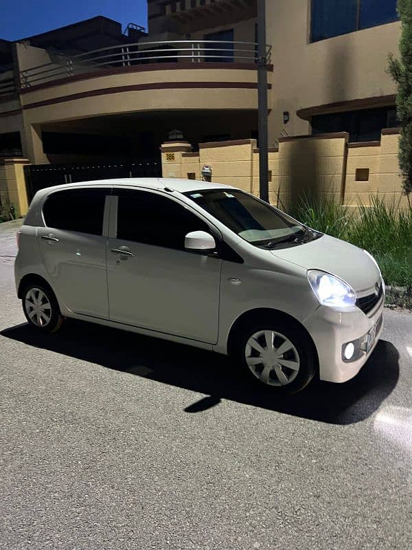 Daihatsu Mira 2016 3