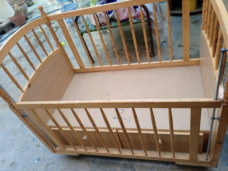 Baby cot 2