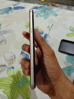 LG V60 ThinQ