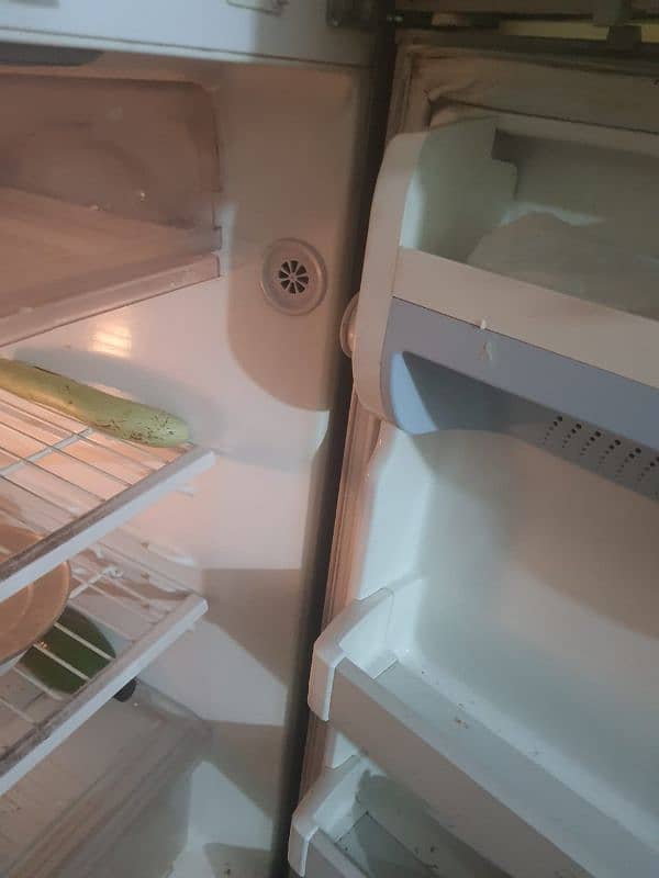 LG NO FROST ENERGY SAVER TECHNOLOGY FRIDGE 3