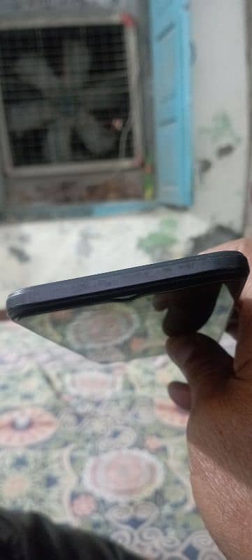 Infinix note 11 4+2/128 in lush scratchless condition amoled display 6