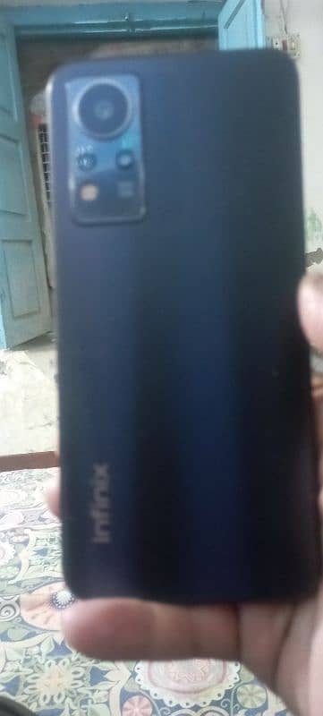 Infinix note 11 4+2/128 in lush scratchless condition amoled display 2