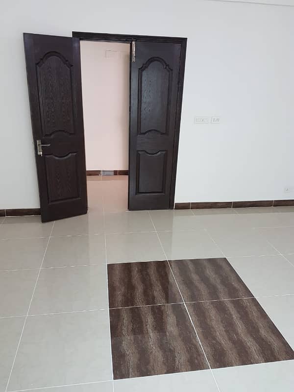 Neat And Clean 3-Bedroom Flat For Rent In Askari 11 8