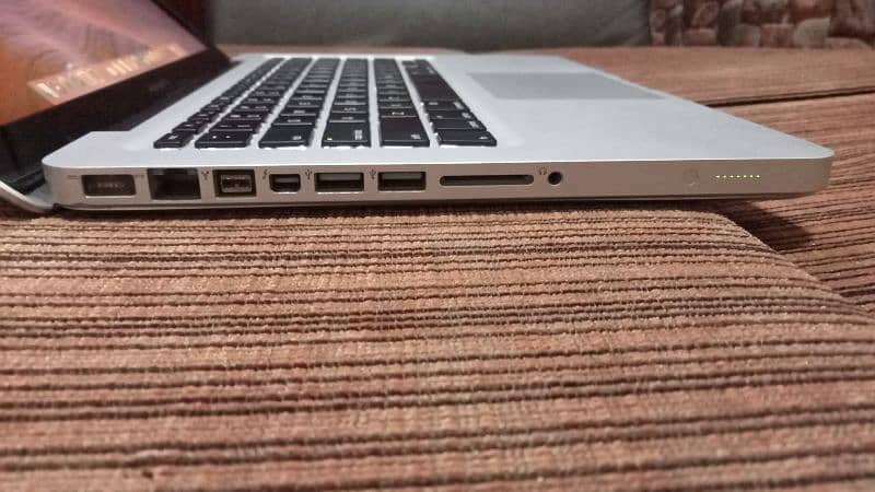 2 Apple MacBook pro Laptops Core i5 Model 8