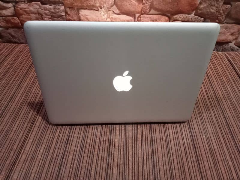 2 Apple MacBook pro Laptops Core i5 Model 0