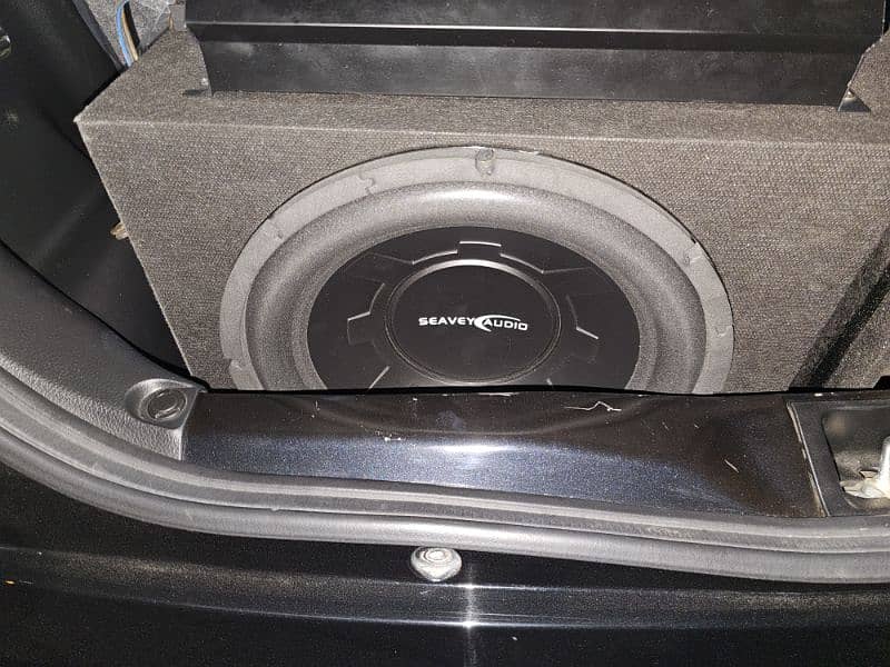 4chanel new amp and New Woofer wid base tube 1