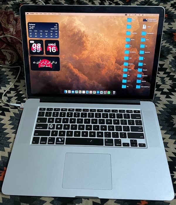 Macbook Pro Mid14 (16gb,256gb) 6