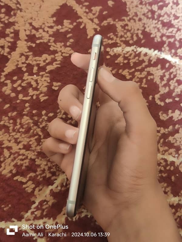 IPHONE 6s/ Rose silver / 9/10 condition/ NON PTA 4