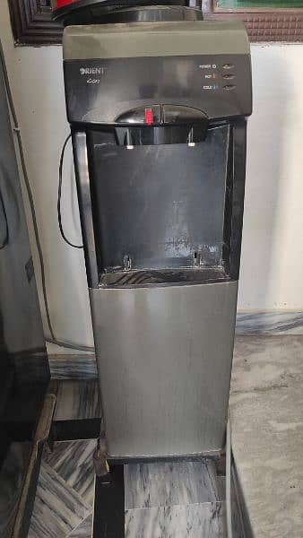 Dispenser in working condition 0