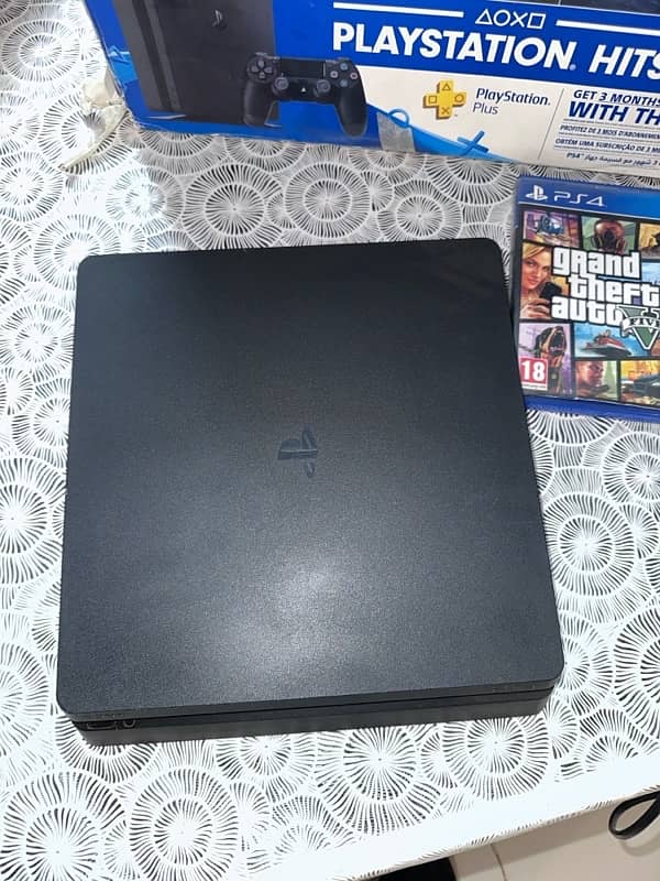 PS4 slim 2