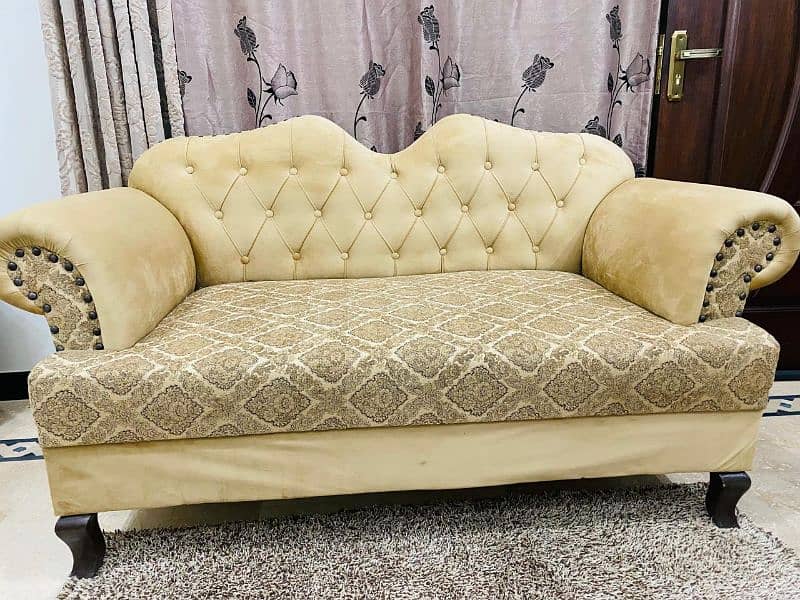 2 seater luxury style sofa 2