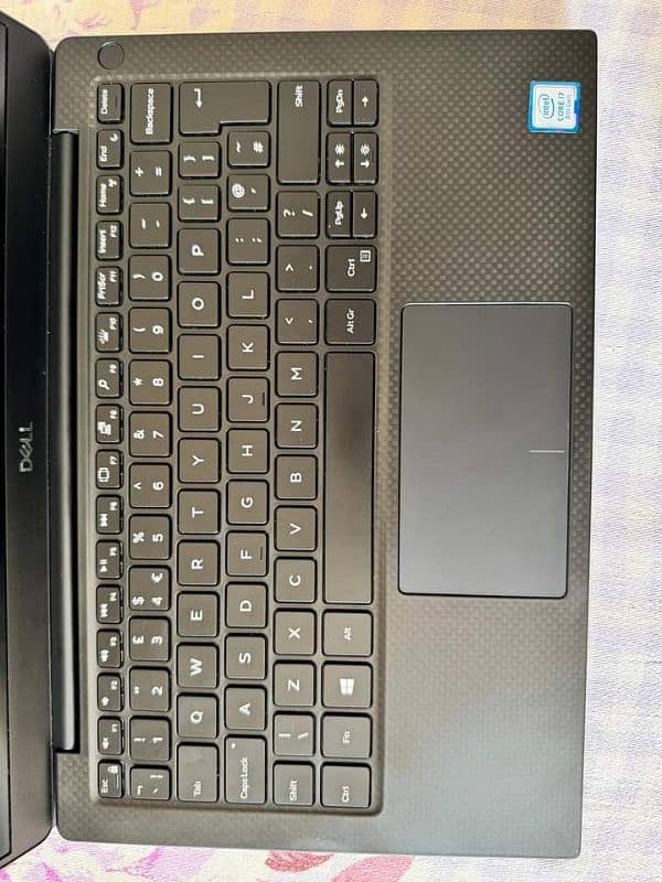 Dell XPS 13 9380 Intel Core i7 8th GEN 16/256 6