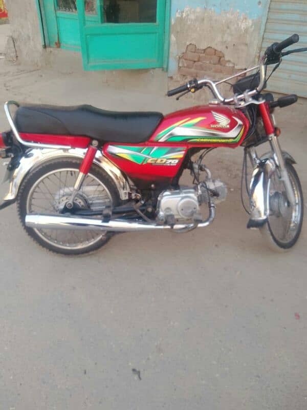 Honda 70 21/22 model Faisalabad punjab number 03016019066. 4