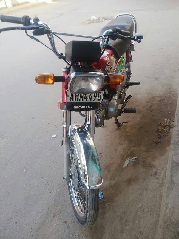 Honda 70 21/22 model Faisalabad punjab number 03016019066. 5