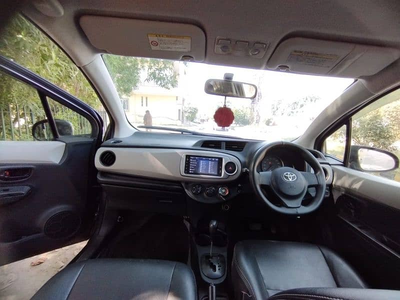 Toyota Vitz 2012 11