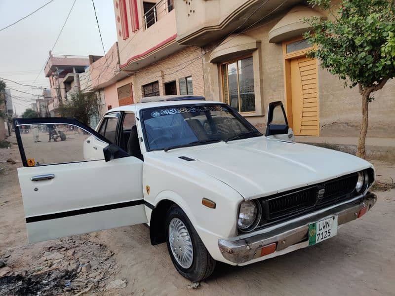 Toyota Corolla XE 1975 12