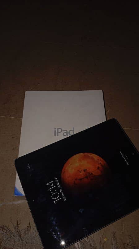 iPad 2 good condition good battery health 4