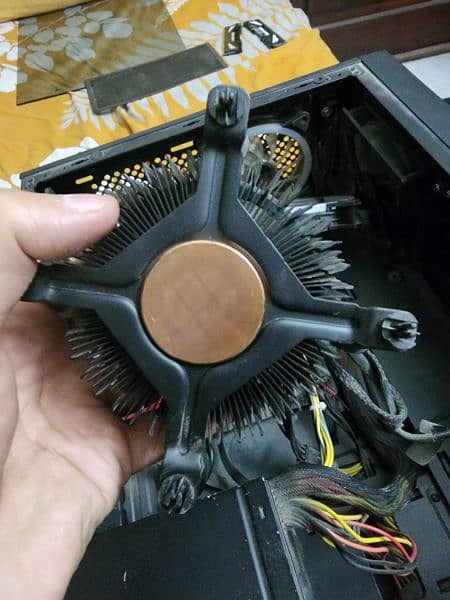 Intel 12th gen Stock cooler 1