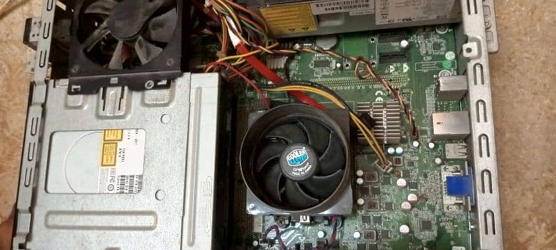 AMD Athlon II X2, 8GB RAM, 250GB HDD (Power Button Issue) 4