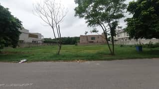 2 KANAL Plot For Sale PARK VIEW BLOCK A 0