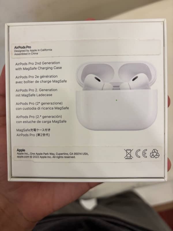 AirPods Pro brand new 4