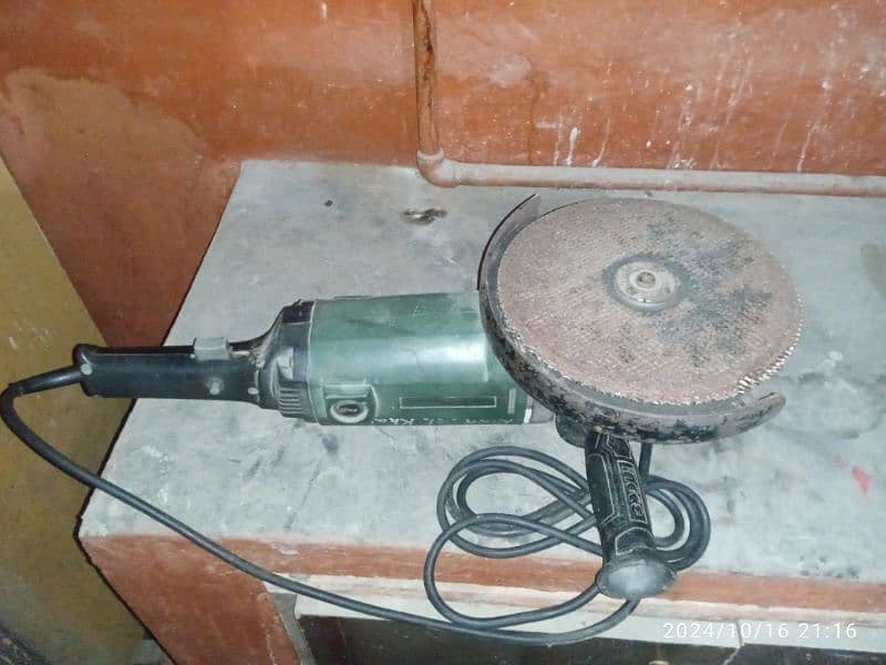 9 inch Angle grinder 8000 R. P. m 1