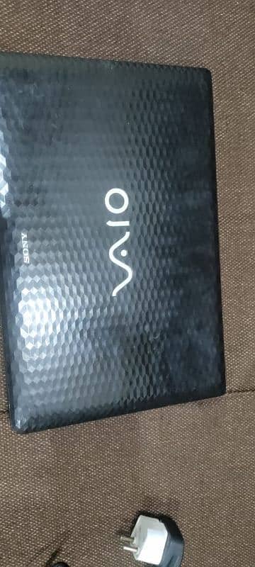 Sony vaio pcg 71811w i5 2nd generation 512 graphics card 4gb ram 2