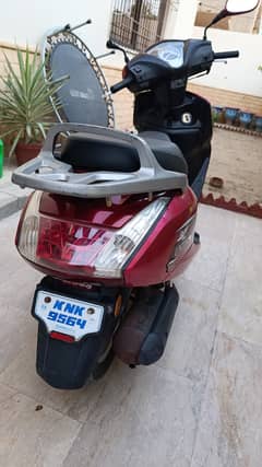 United Scooty 100cc