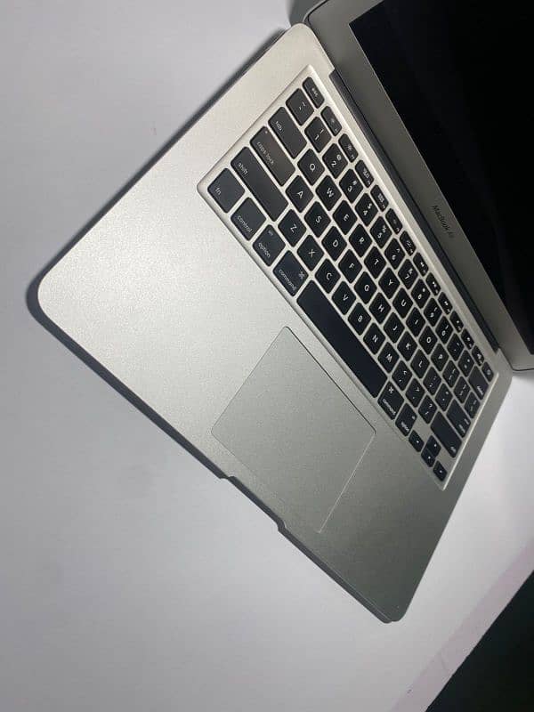 Macbook Air 2017 Core i5 8/128 2