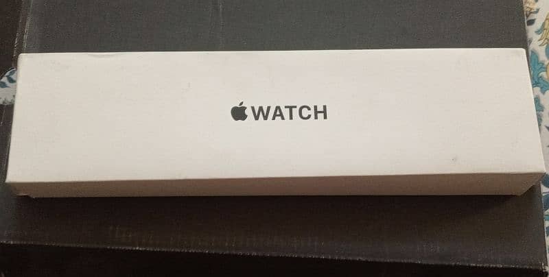 Apple Watch SE Space Grey Aluminium 1