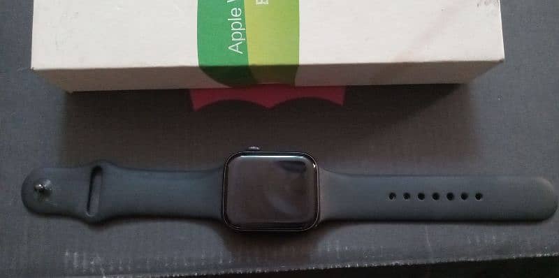 Apple Watch SE Space Grey Aluminium 2