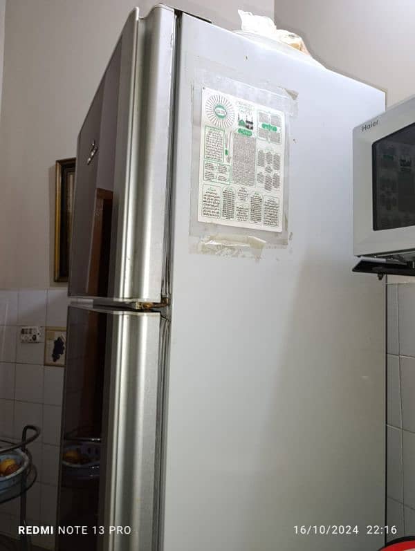 dawlance full size double door fridge 2