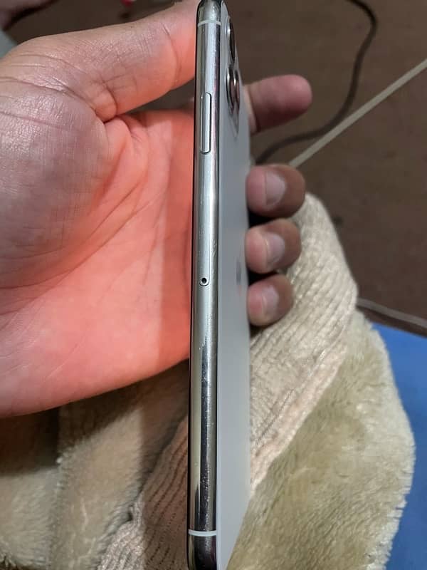 iPhone 11promax 256GB non pta 4