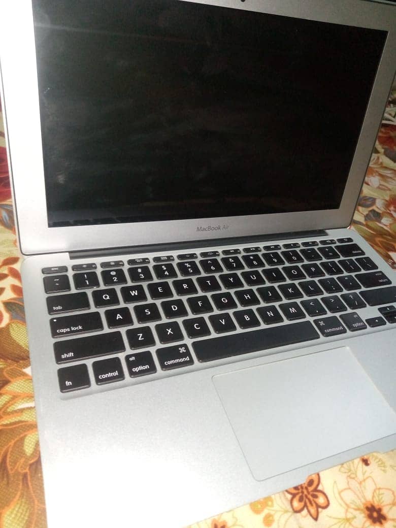 Price-33 thousand,  Mac book 2013Mac   *Only Bettary  issue- Can use 16