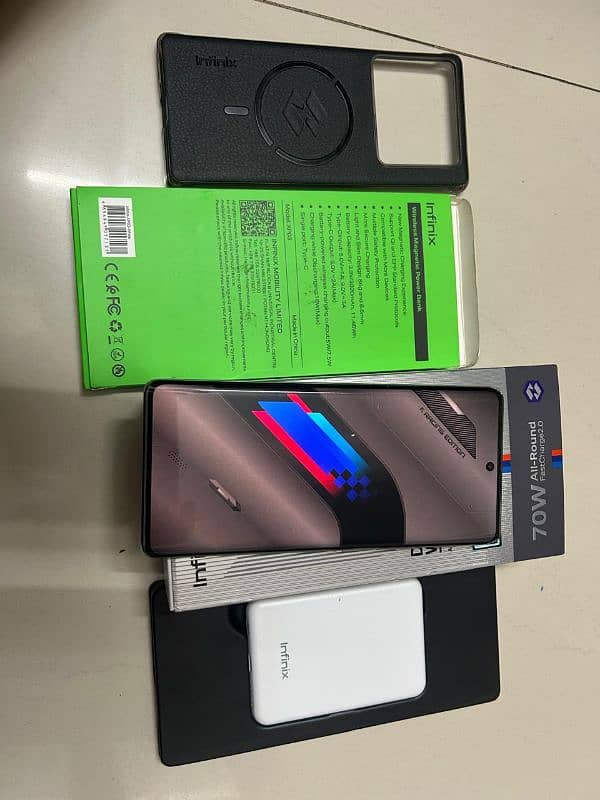 Infinix Note 40 Pro BMW Edition 8