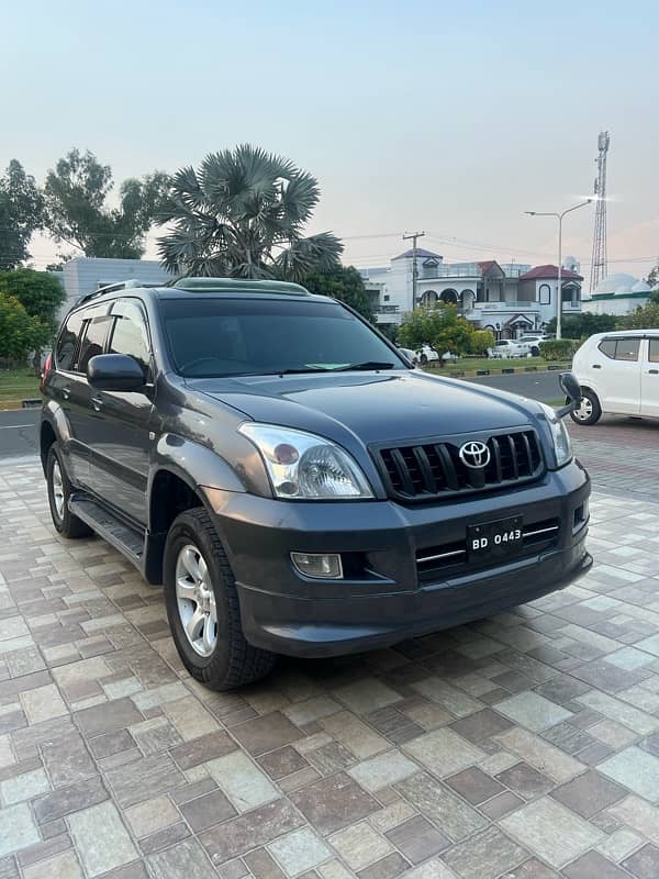 Toyota Prado 2003 excellent condition betr than Vigo fortuner grande 9