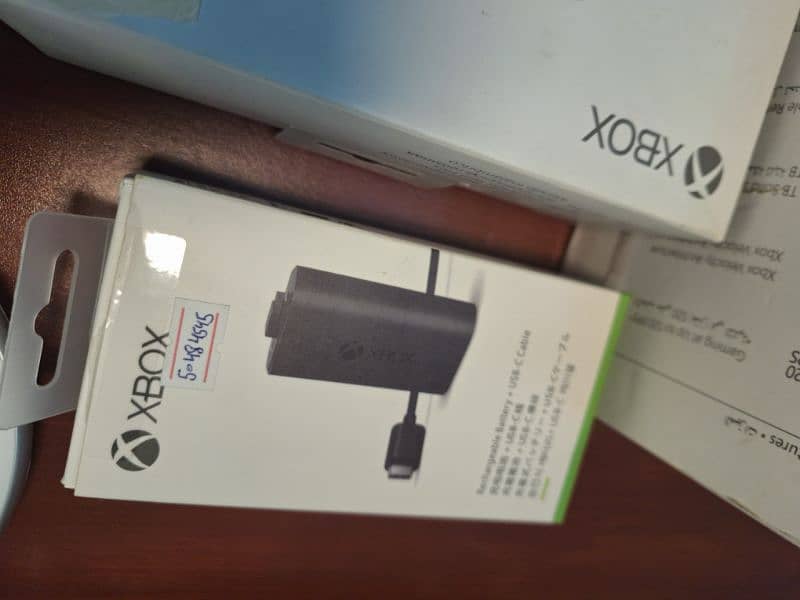 XBOX Series S  (1TB SSD) 14