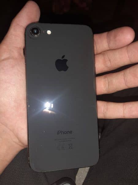 Apple iPhone 8 0