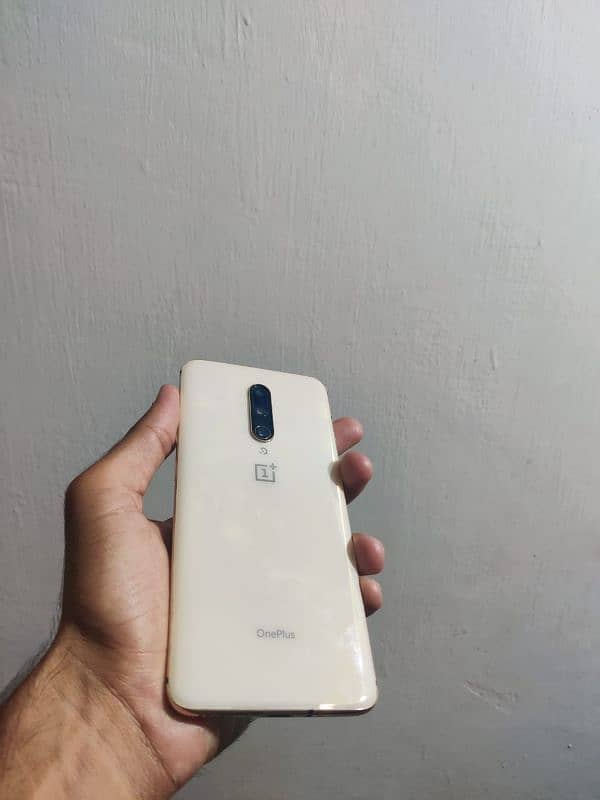 One Plus 7 pro 10/10   8 /256 lush condition  available 5