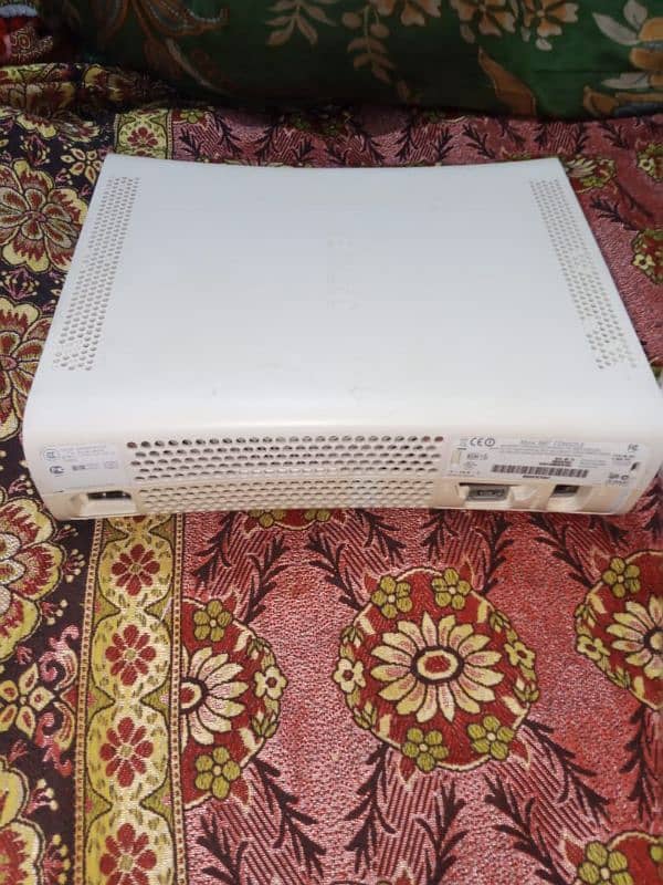 xbox 360 with wire controller 1