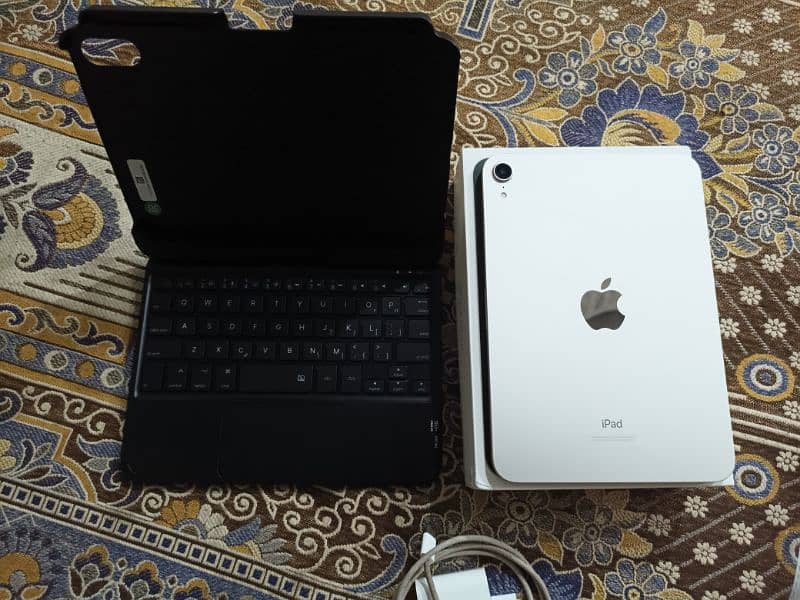 ipad mini 6 with keyboard 1