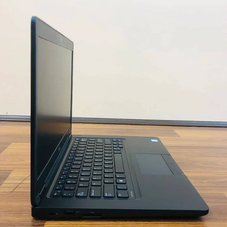 Dell 5490 i5 8th Gen| Fresh stock| Backlight keyboard 2