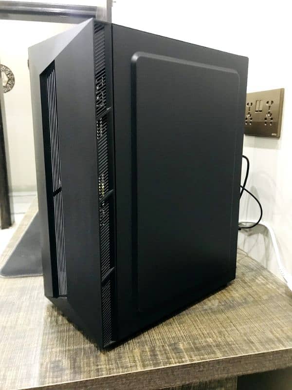 Gaming Pc with 8Gb ram and 1660 Graphic Card 1