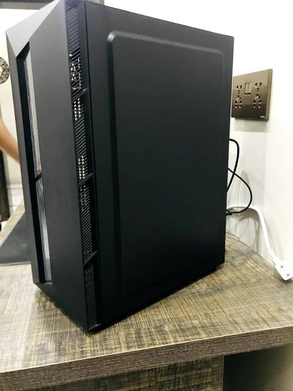 Gaming Pc with 8Gb ram and 1660 Graphic Card 2