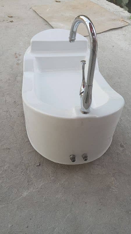 jacuuzi /bathtubs /Vanity/ Corian vanities/ LED mirrors 0