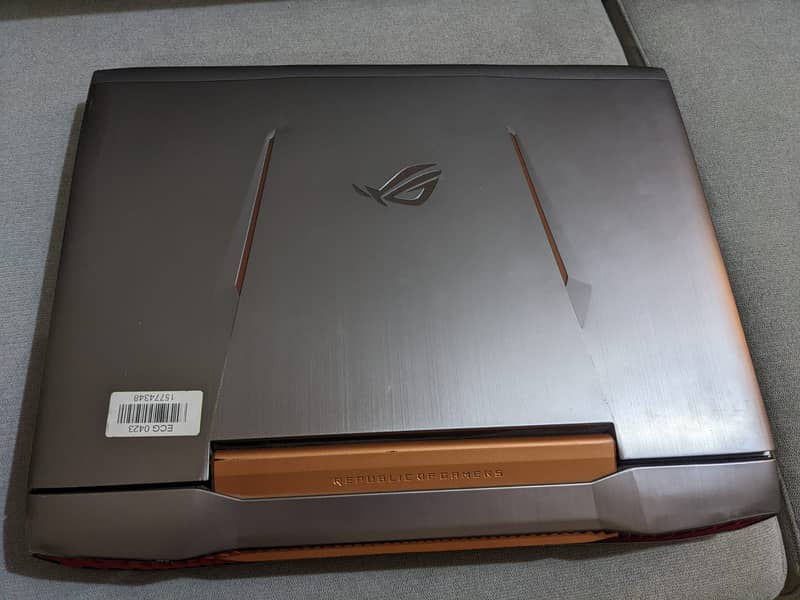 ASUS ROG G752V Gaming Laptop NVIDIA GTX 1070 8GB Intel Core i7-6820HK 3