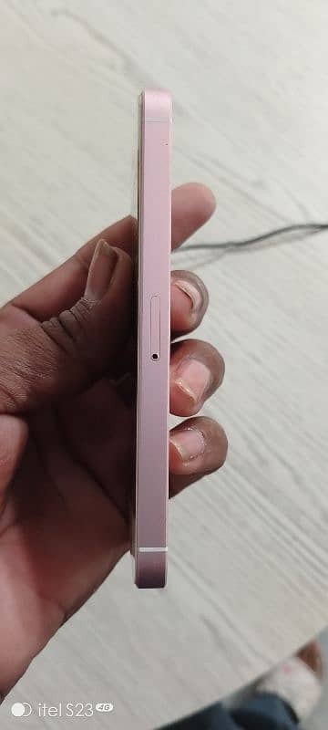 I phone 5SE 64 GB non pta ha all ok all Original ha 8